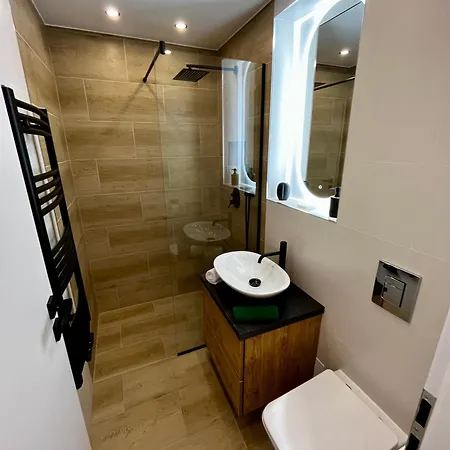 Centraluxury Piatra Neamt Exterior photo
